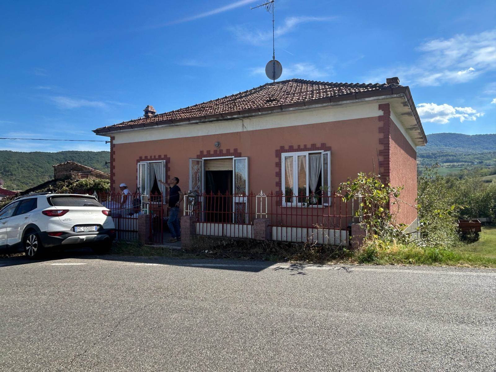Villa - LUGAGNANO VAL D’ARDA