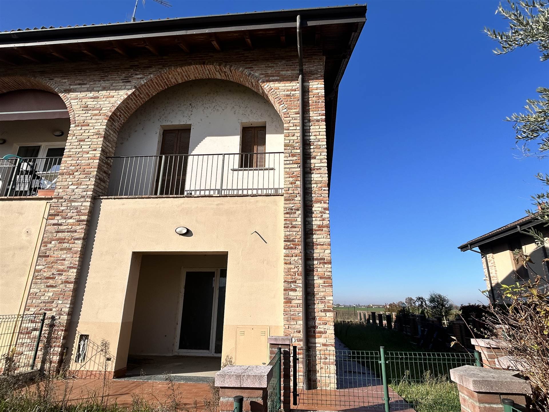 Villa a schiera - SAN GIORGIO PIACENTINO