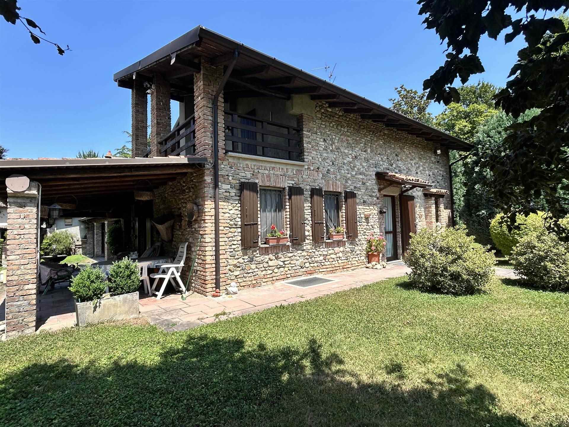 Villa - PIACENZA